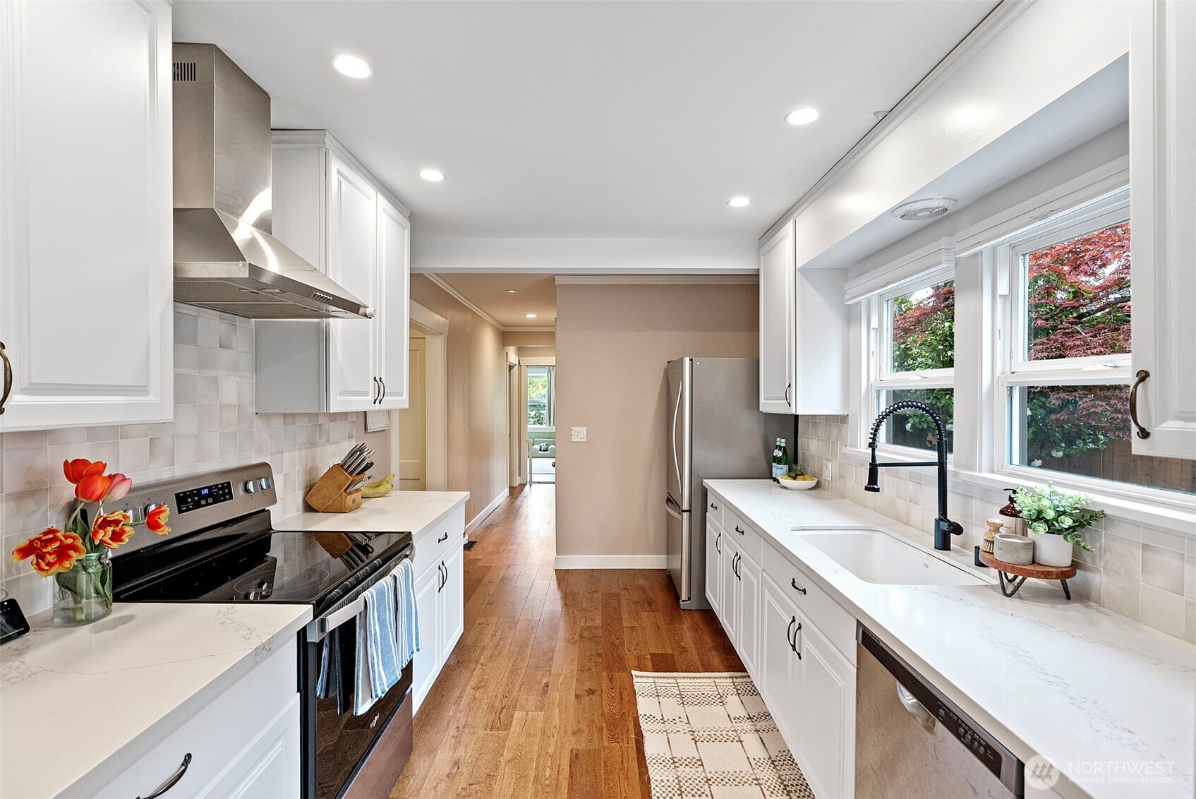 3208 N 9th Street , Tacoma, WA 98406