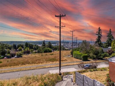 4524 12th Avenue S, Seattle, WA 98108 - Photo 2
