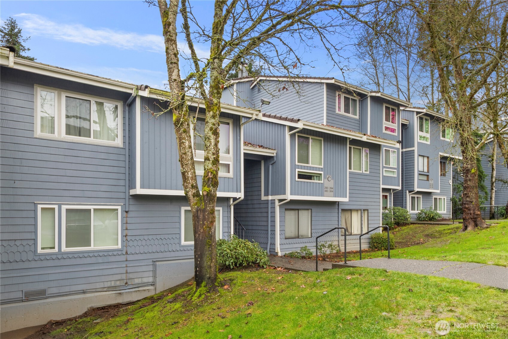 4118 212th Street SW #C103, Mountlake Terrace, WA 98043