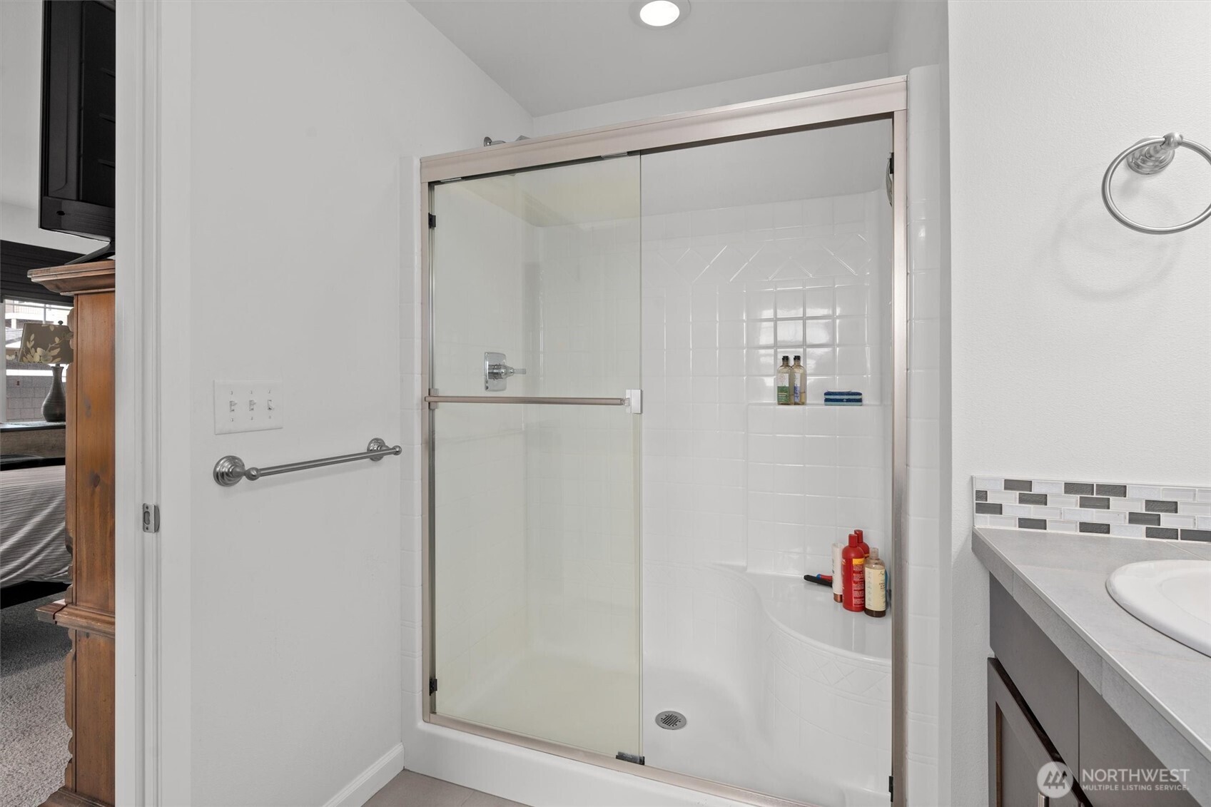 22328 88th Way S #E101, Kent, WA 98031