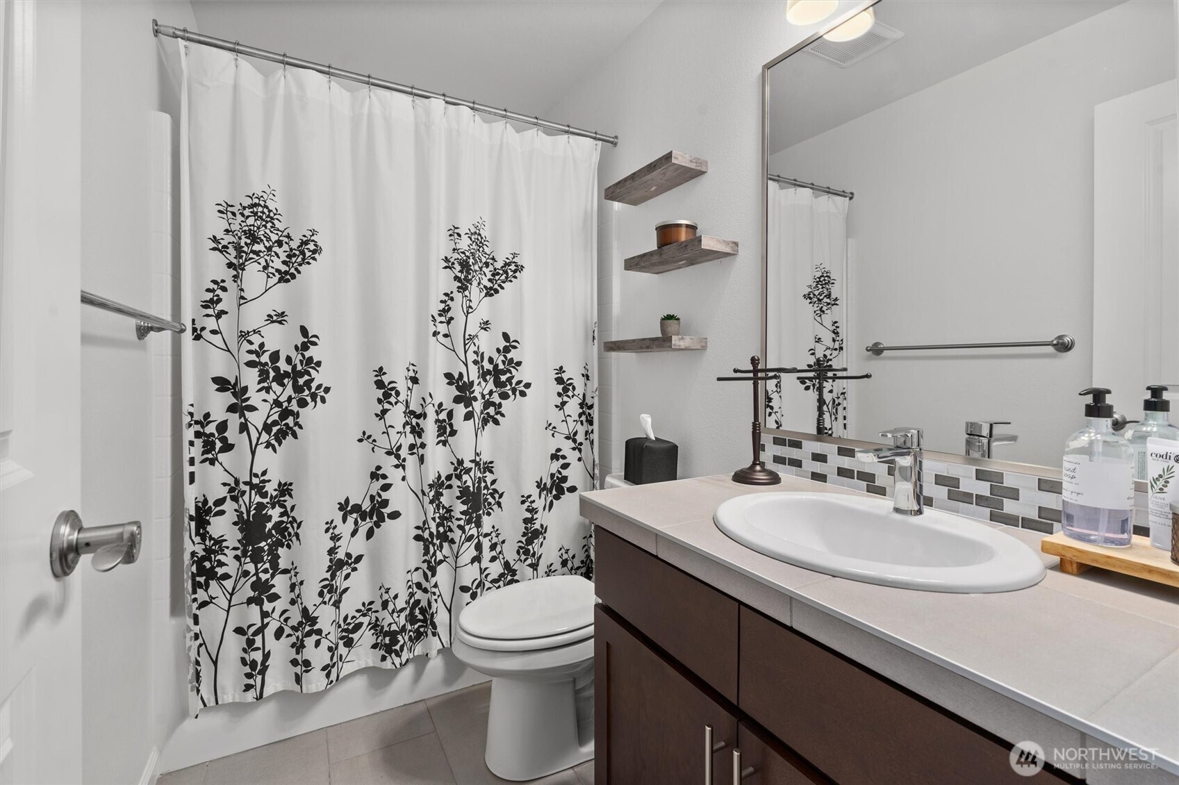 22328 88th Way S #E101, Kent, WA 98031