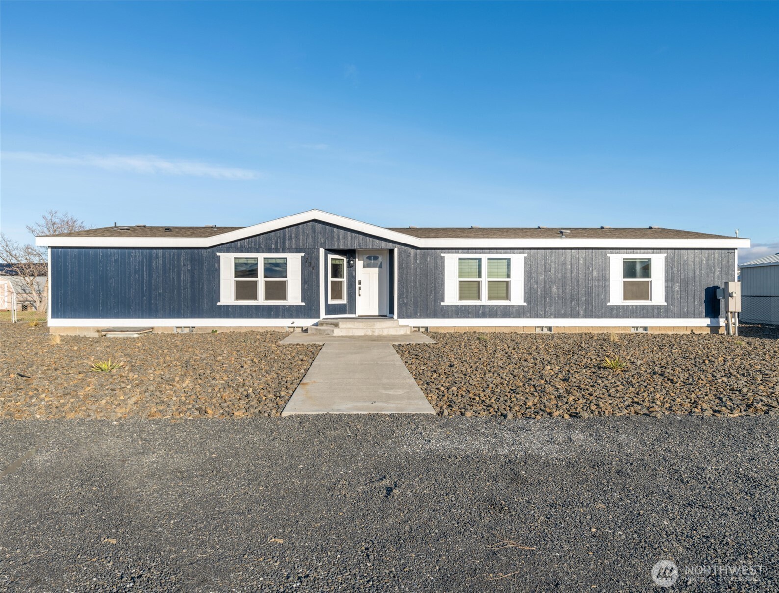 734 Lakeside Way SW, Mattawa, WA 99349
