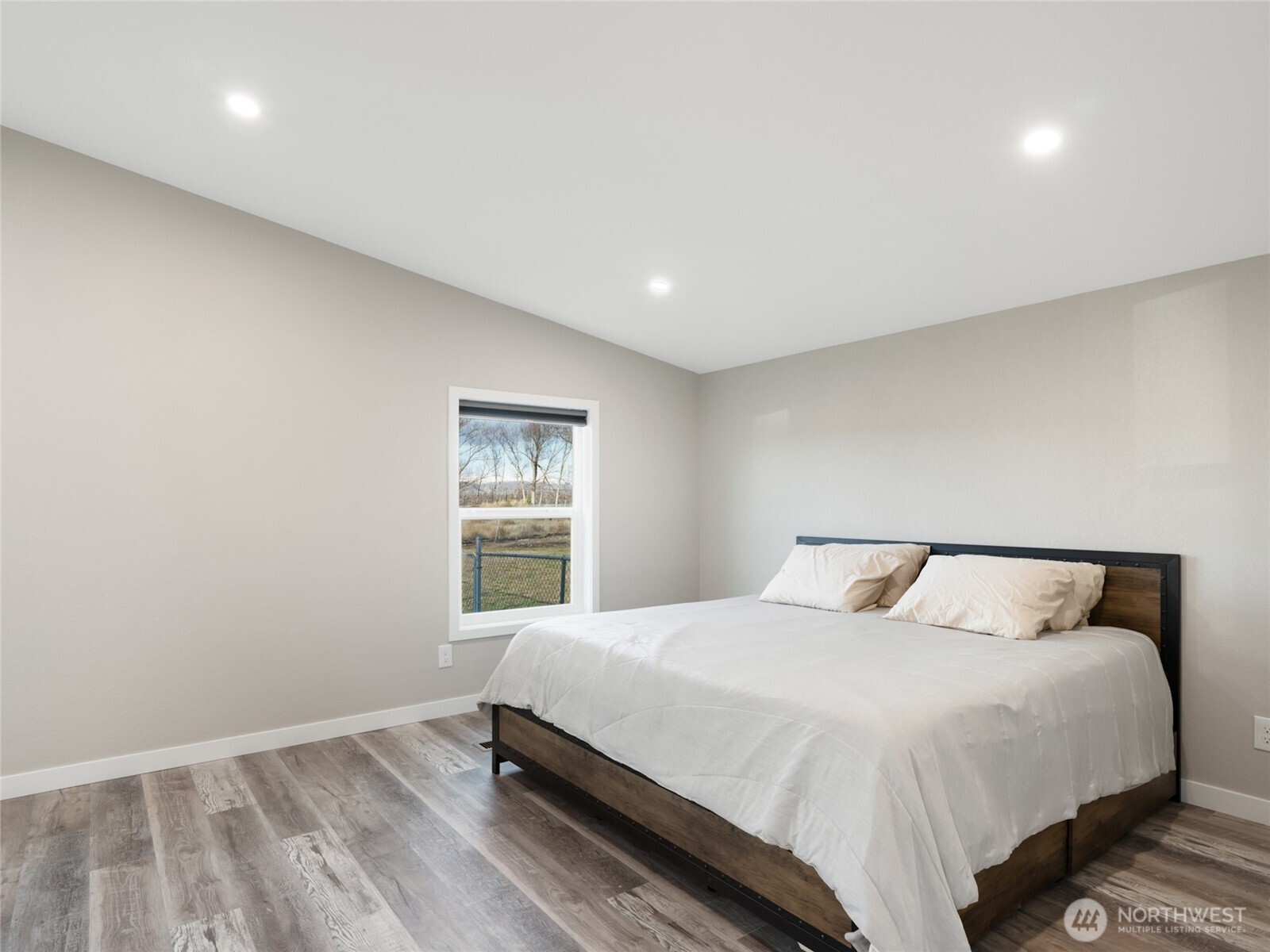 734 Lakeside Way SW, Mattawa, WA 99349
