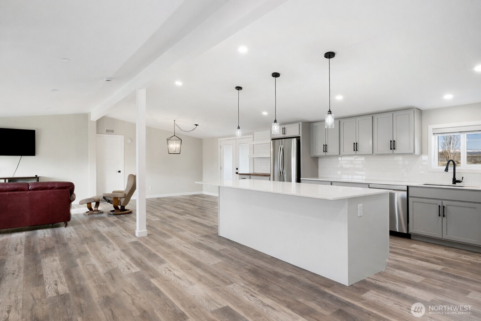 734 Lakeside Way SW, Mattawa, WA 99349