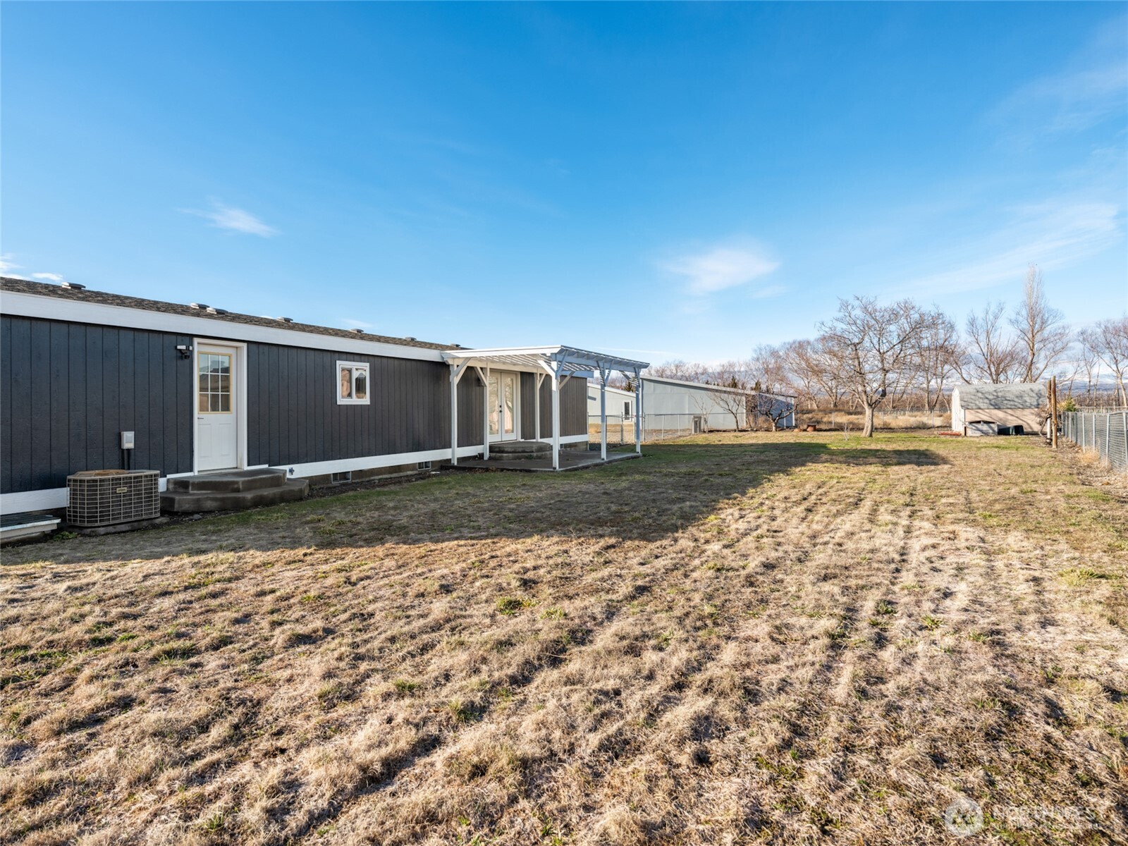 734 Lakeside Way SW, Mattawa, WA 99349