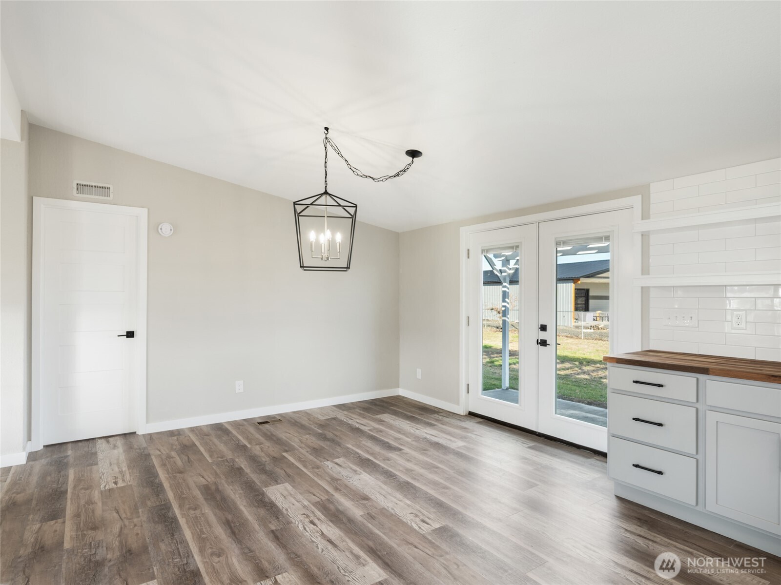 734 Lakeside Way SW, Mattawa, WA 99349