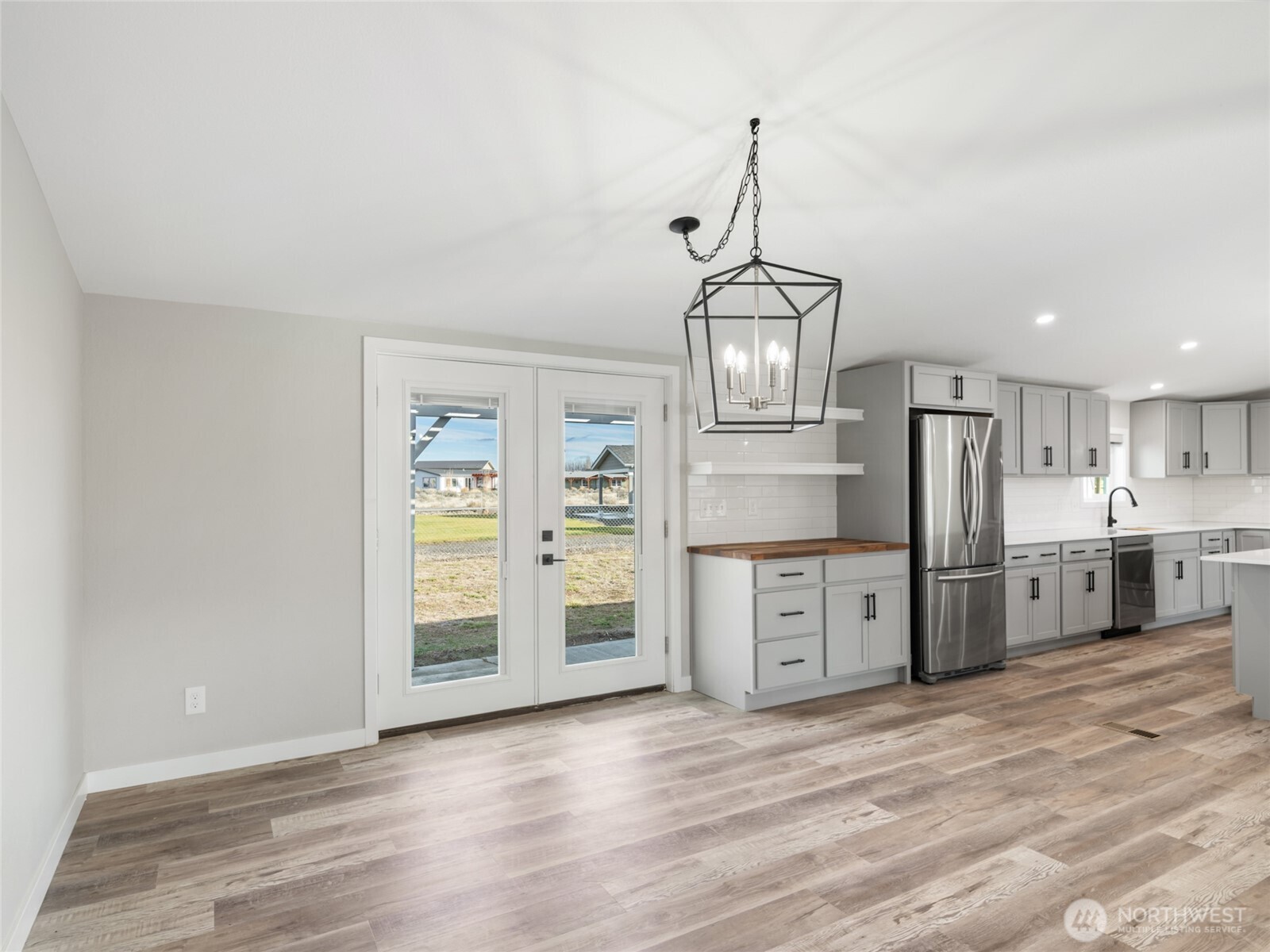 734 Lakeside Way SW, Mattawa, WA 99349