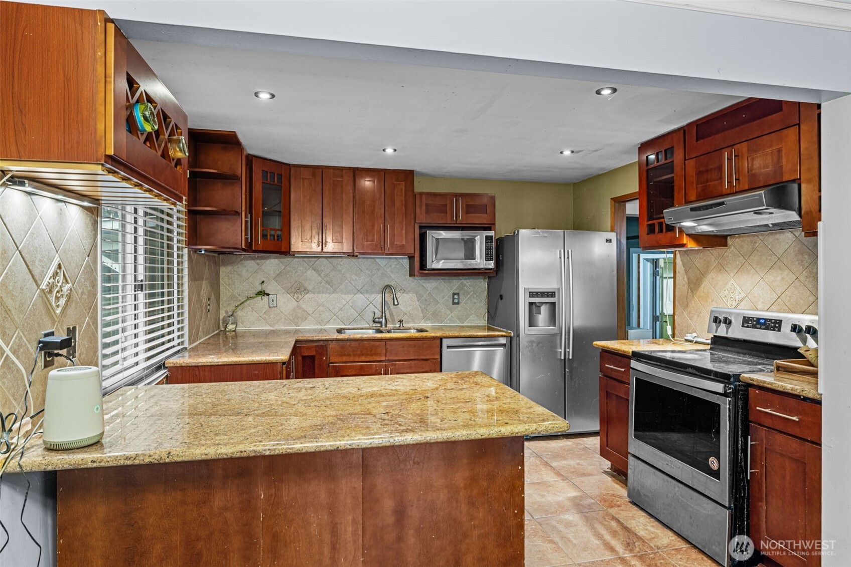 2051 S 223rd Street , Des Moines, WA 98198