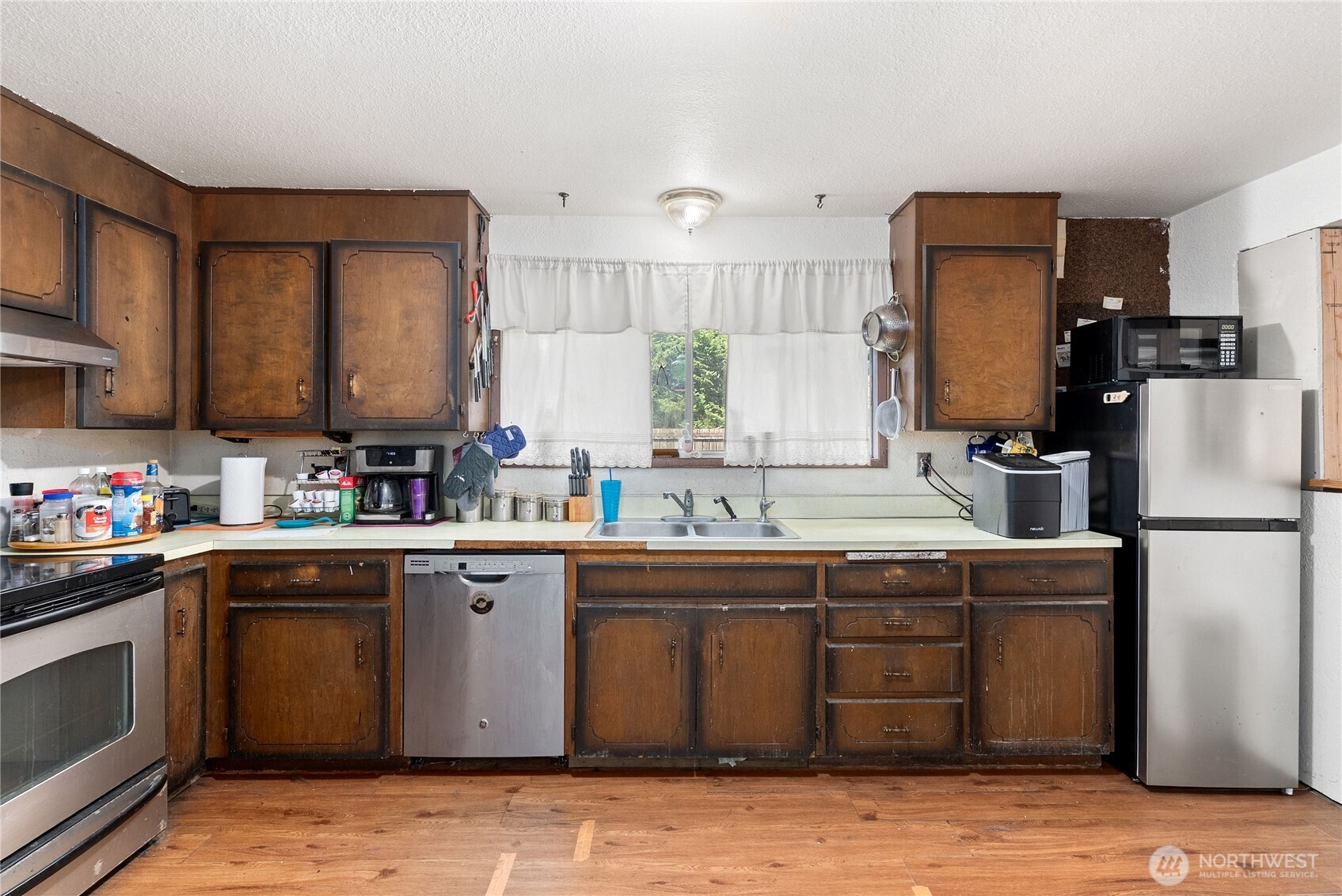 27404 93rd Ave Court E, Graham, WA 98338-8203