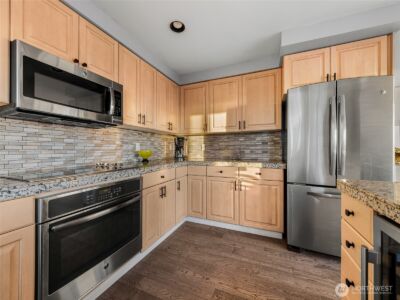 601 W Mercer Place #301, Seattle, WA 98119 - Photo 17
