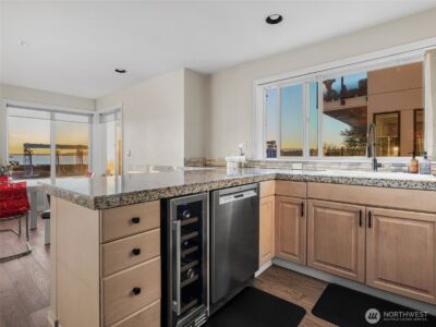 601 W Mercer Place #301, Seattle, WA 98119 - Photo 19