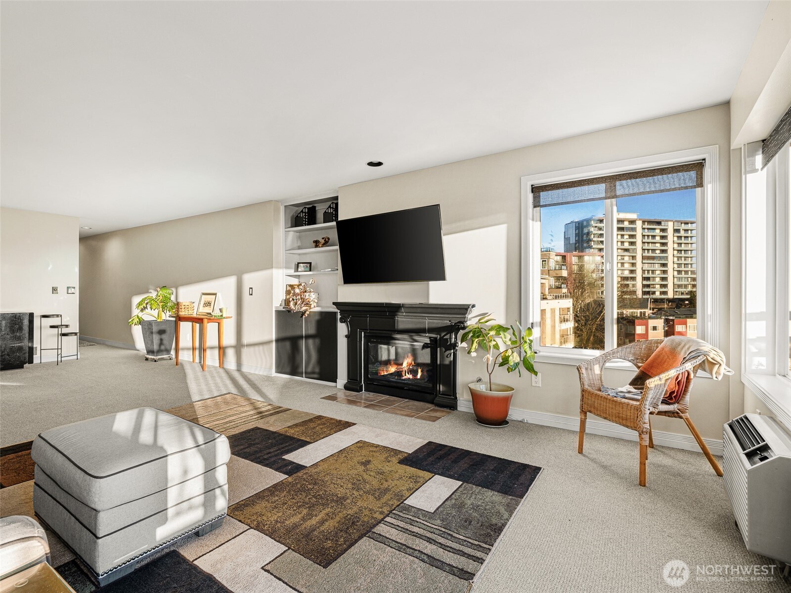 601 W Mercer Place #301, Seattle, WA 98119