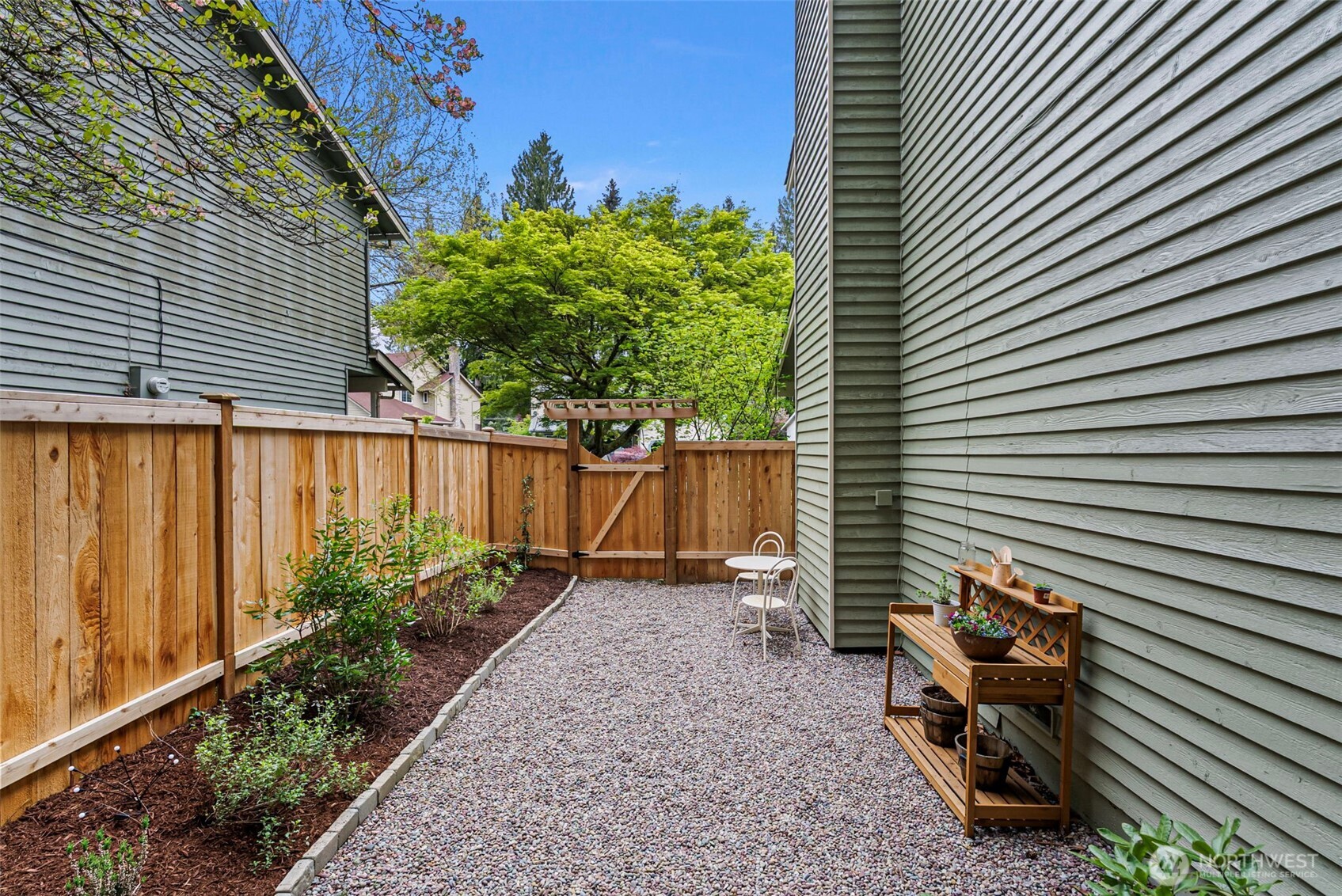 8220 Lariat Trail NW, Bremerton, WA 98311