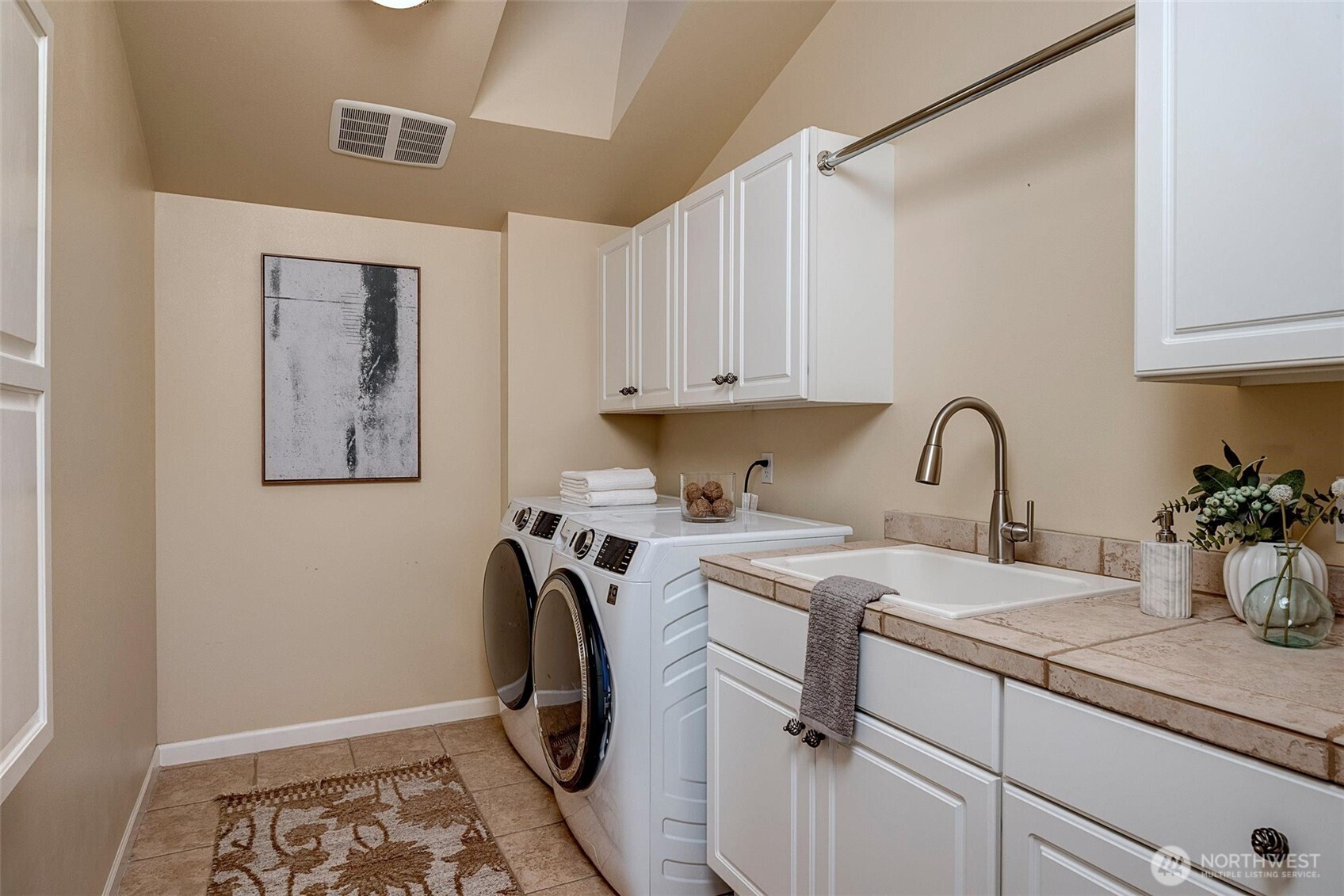 3312 Beach Drive SW, Seattle, WA 98116-2616