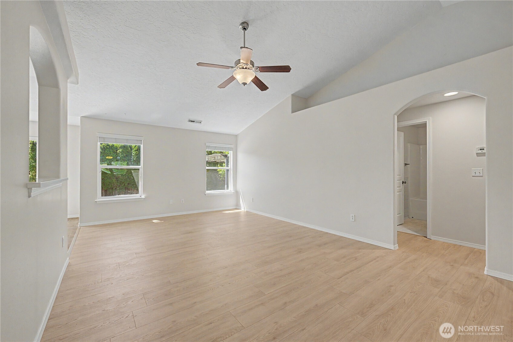 5929 Bluewood Street , West Richland, WA 99353