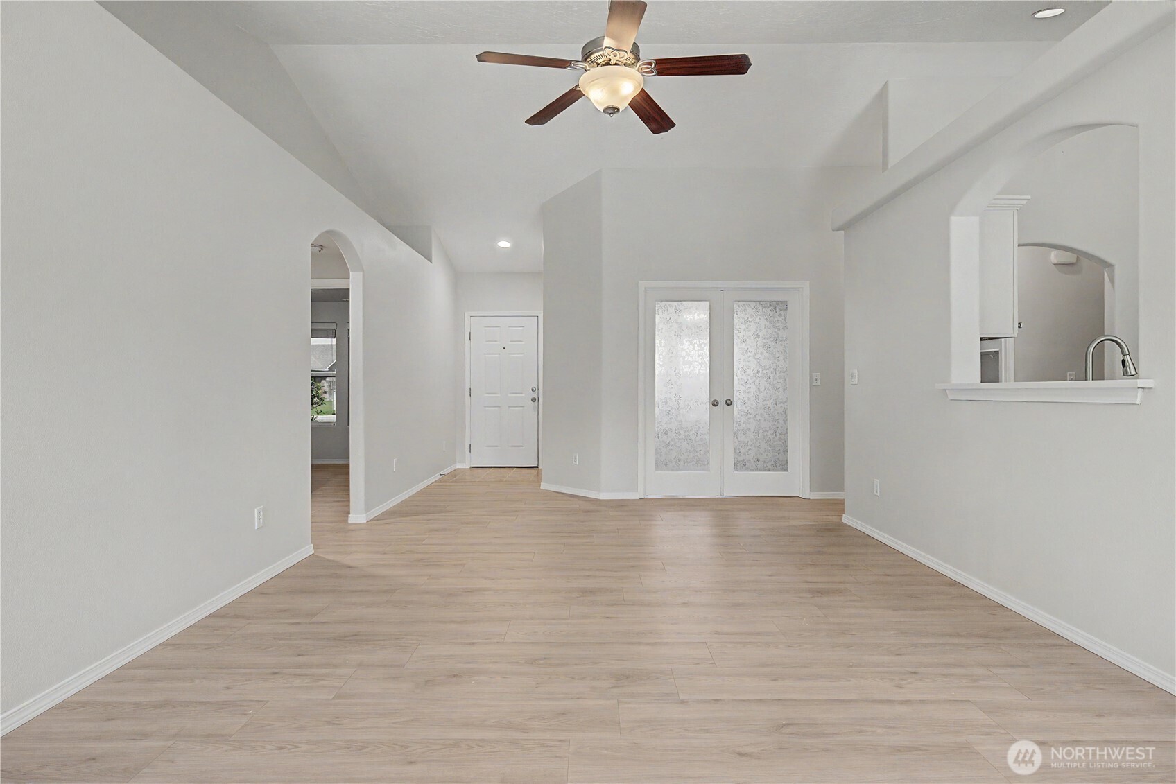 5929 Bluewood Street , West Richland, WA 99353