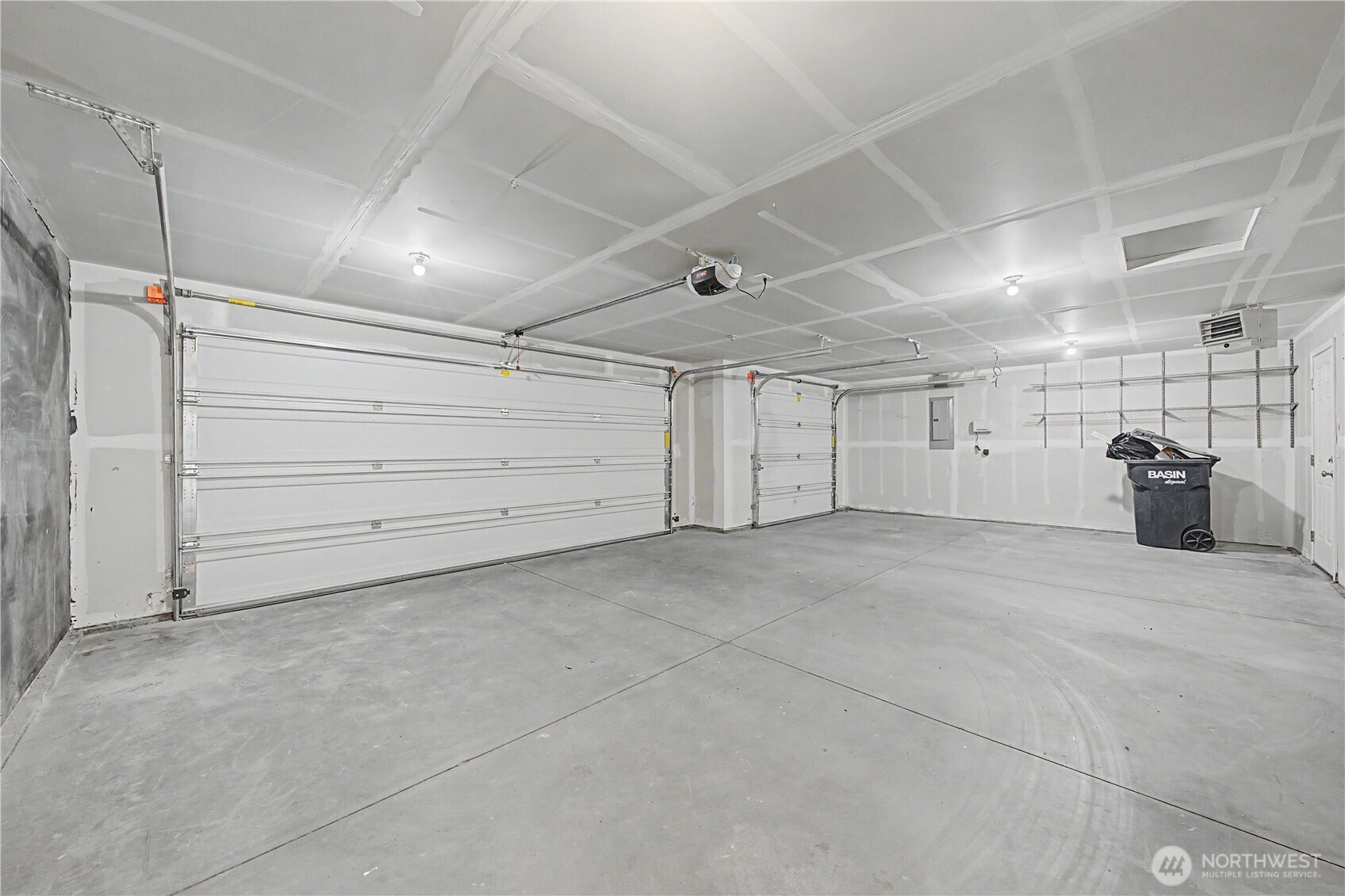 5929 Bluewood Street , West Richland, WA 99353