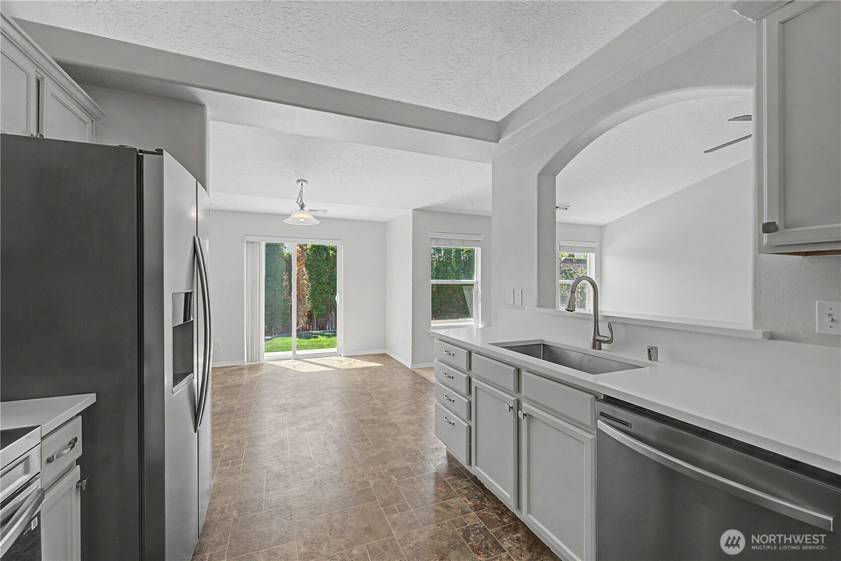 5929 Bluewood Street , West Richland, WA 99353