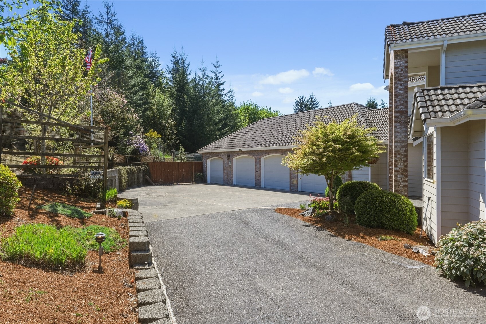 4295 Bush Mountain Drive SW, Tumwater, WA 98512