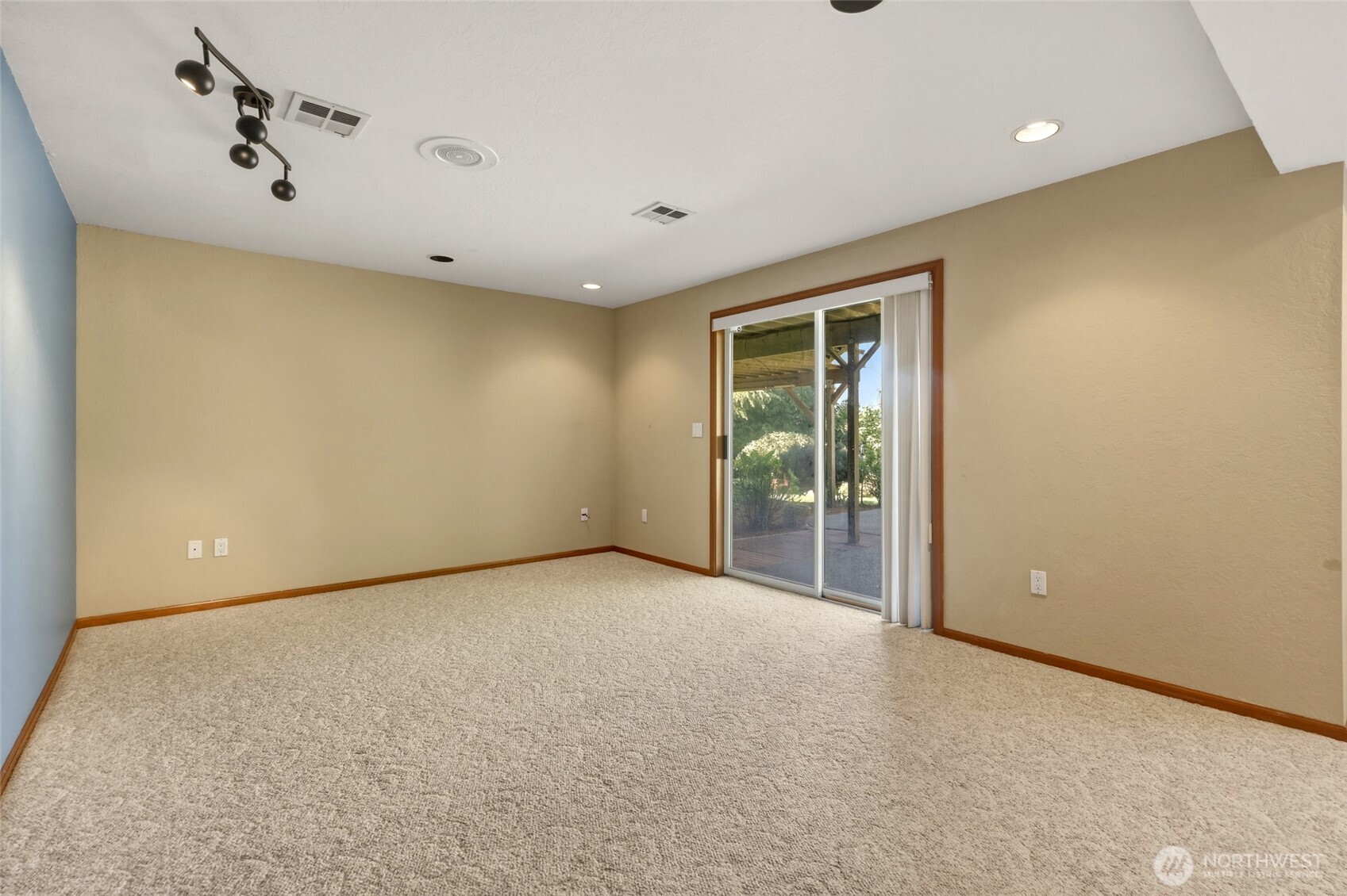4295 Bush Mountain Drive SW, Tumwater, WA 98512