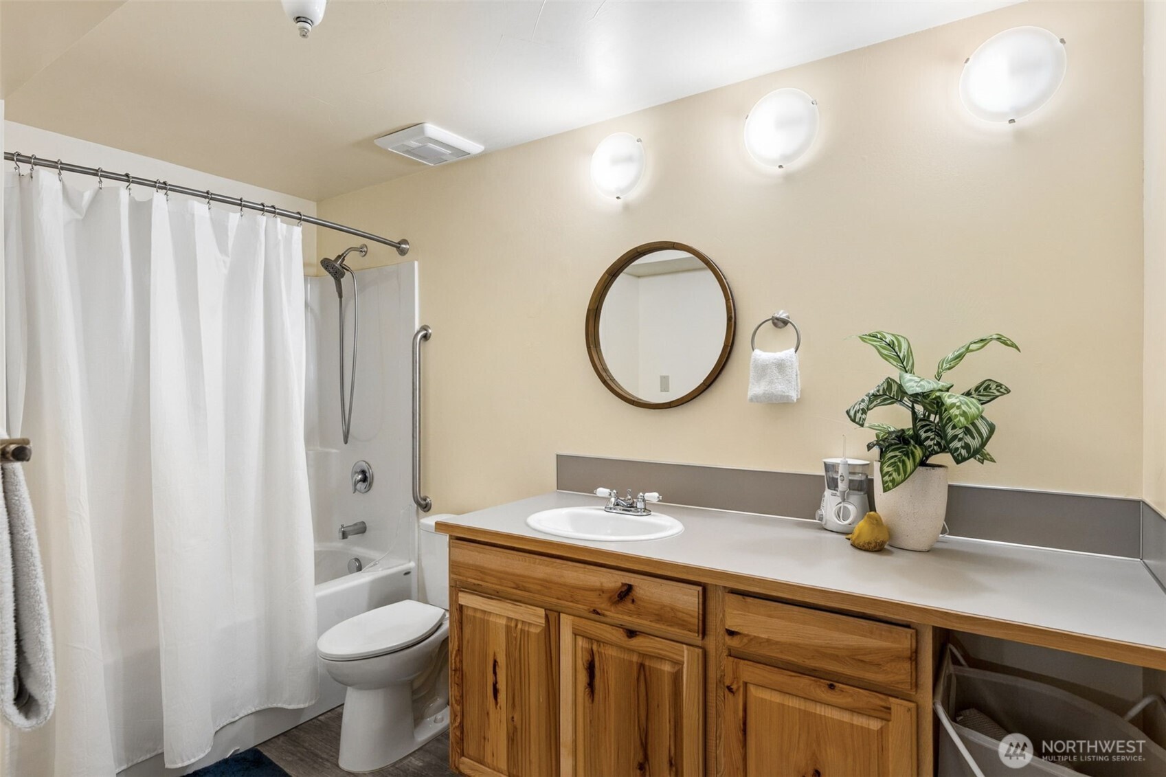 8005 21st Avenue W, University Place, WA 98466