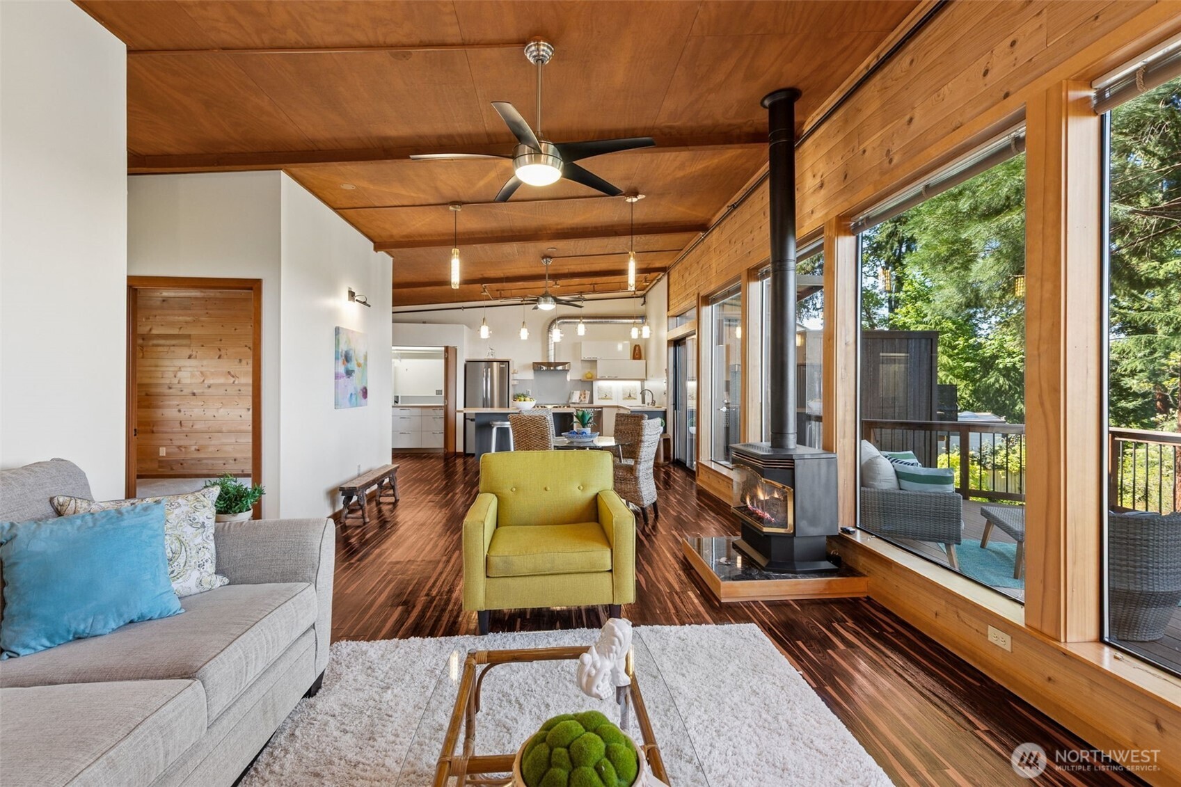 8005 21st Avenue W, University Place, WA 98466