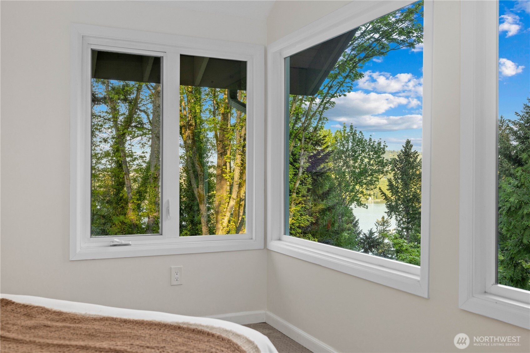 4290 Shoreclub Drive , Mercer Island, WA 98040