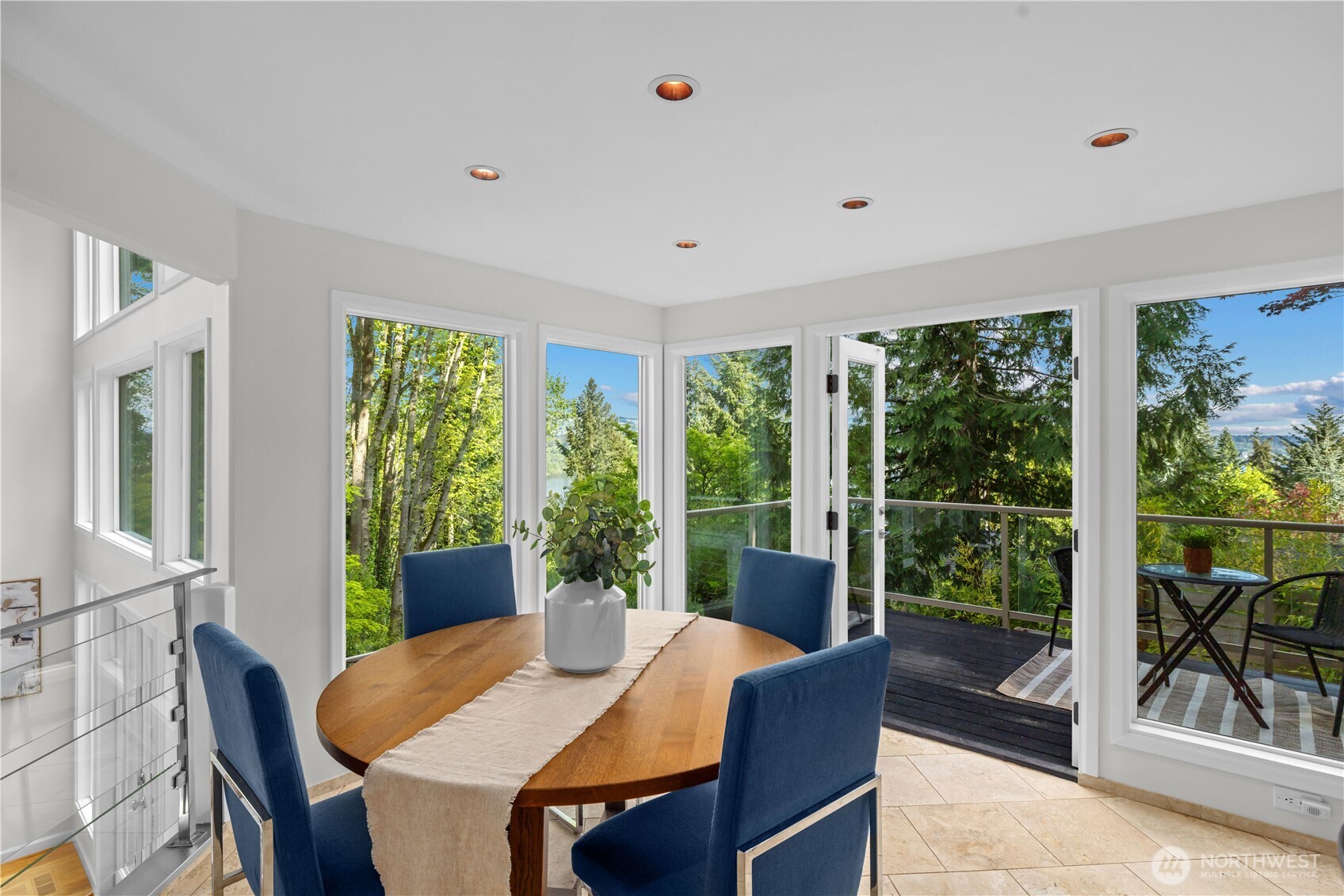 4290 Shoreclub Drive , Mercer Island, WA 98040