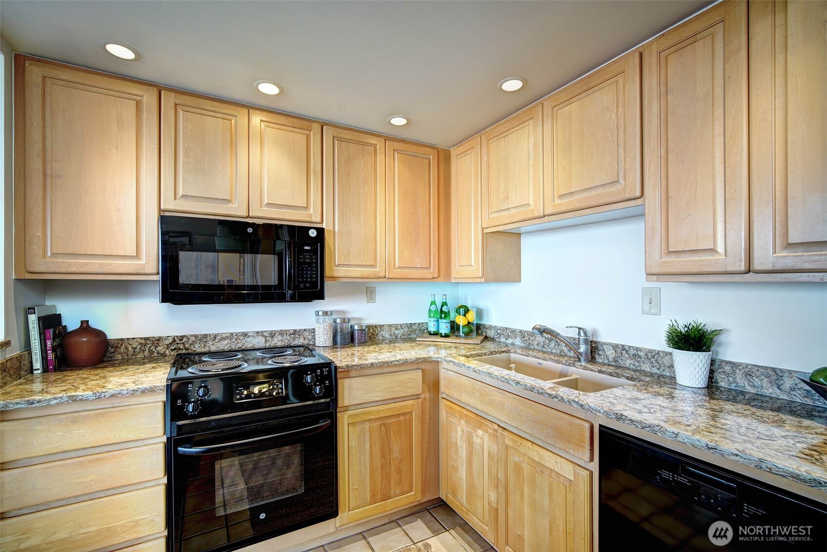 6535 Seaview Avenue NW #409B, Seattle, WA 98117
