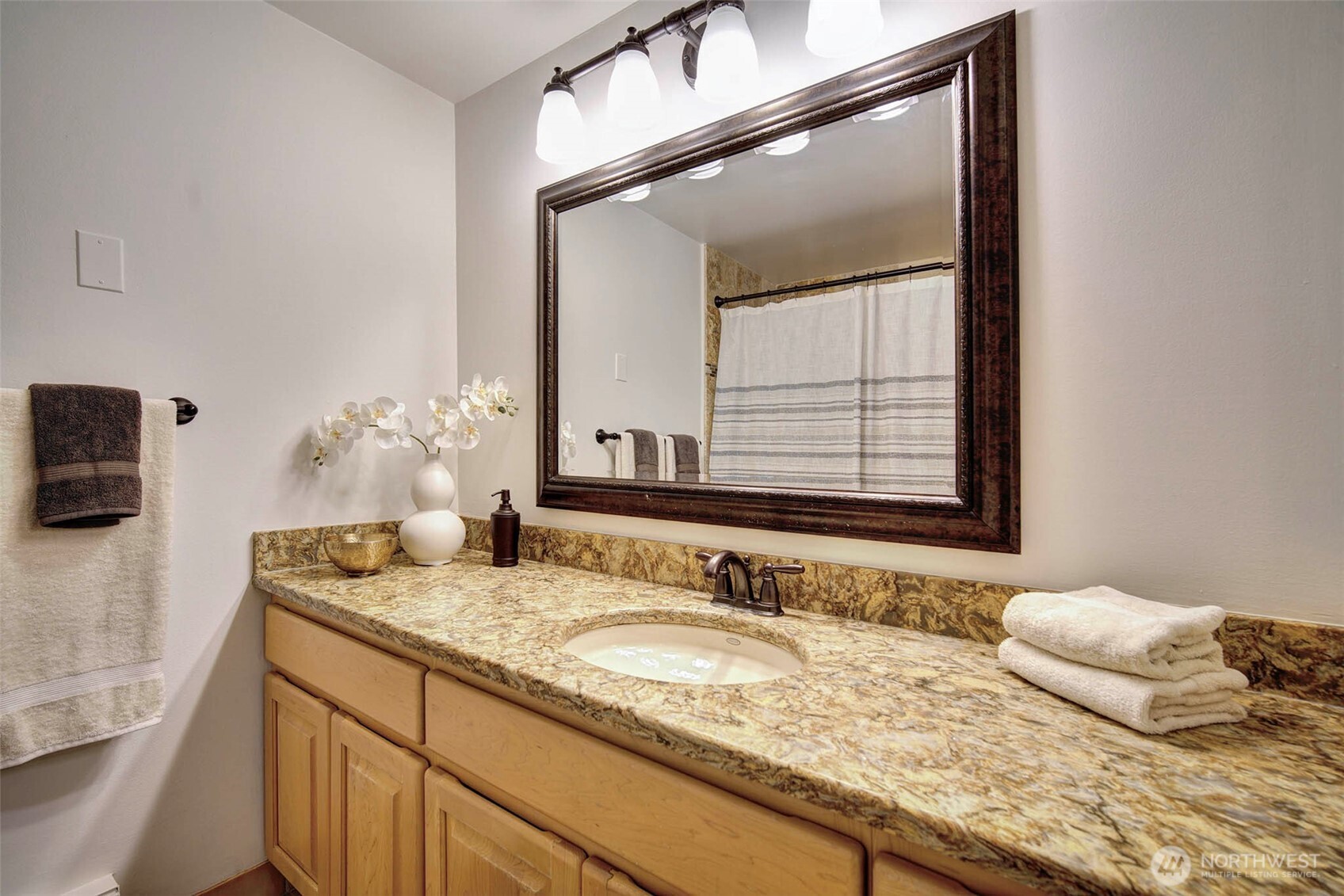 6535 Seaview Avenue NW #409B, Seattle, WA 98117