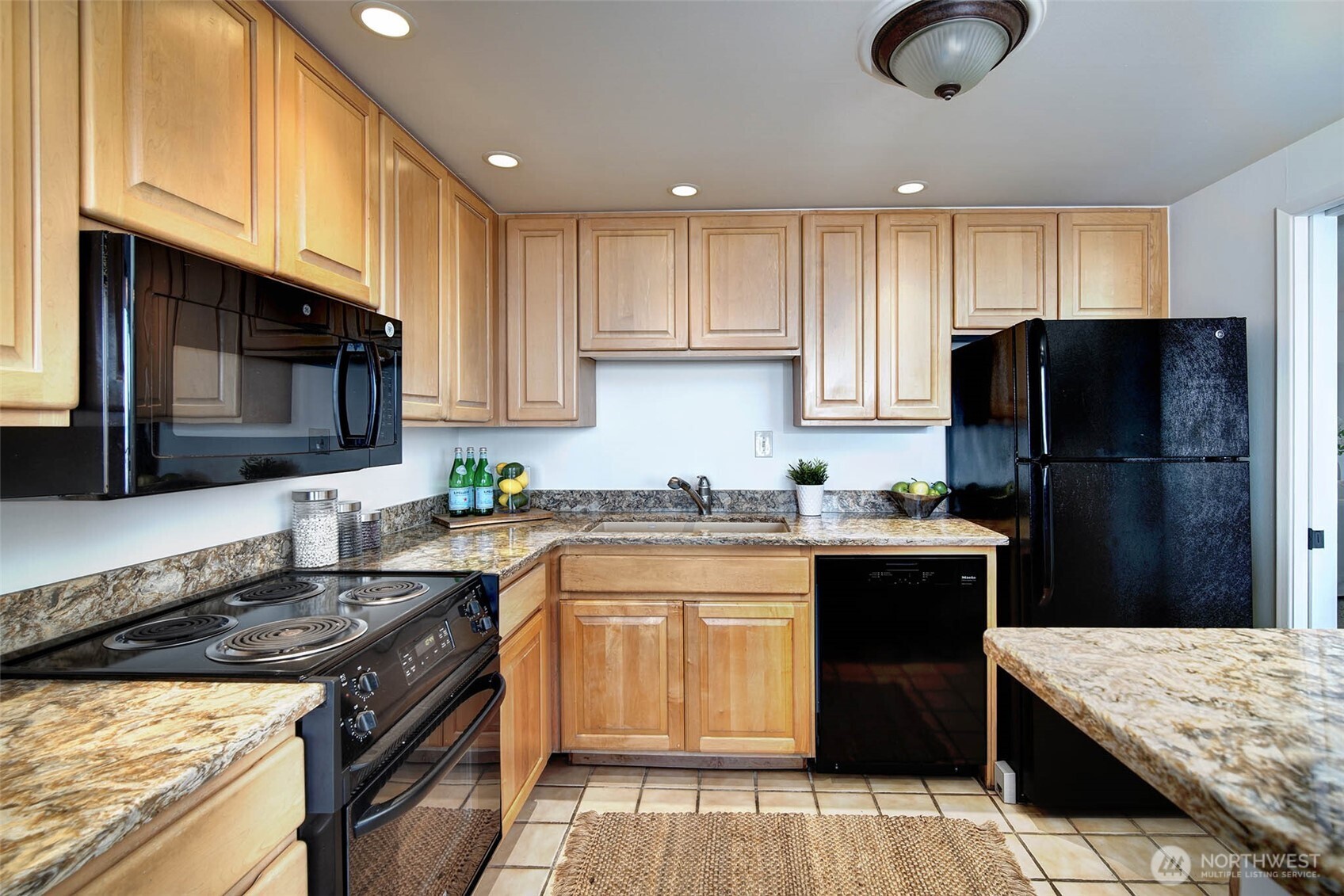 6535 Seaview Avenue NW #409B, Seattle, WA 98117