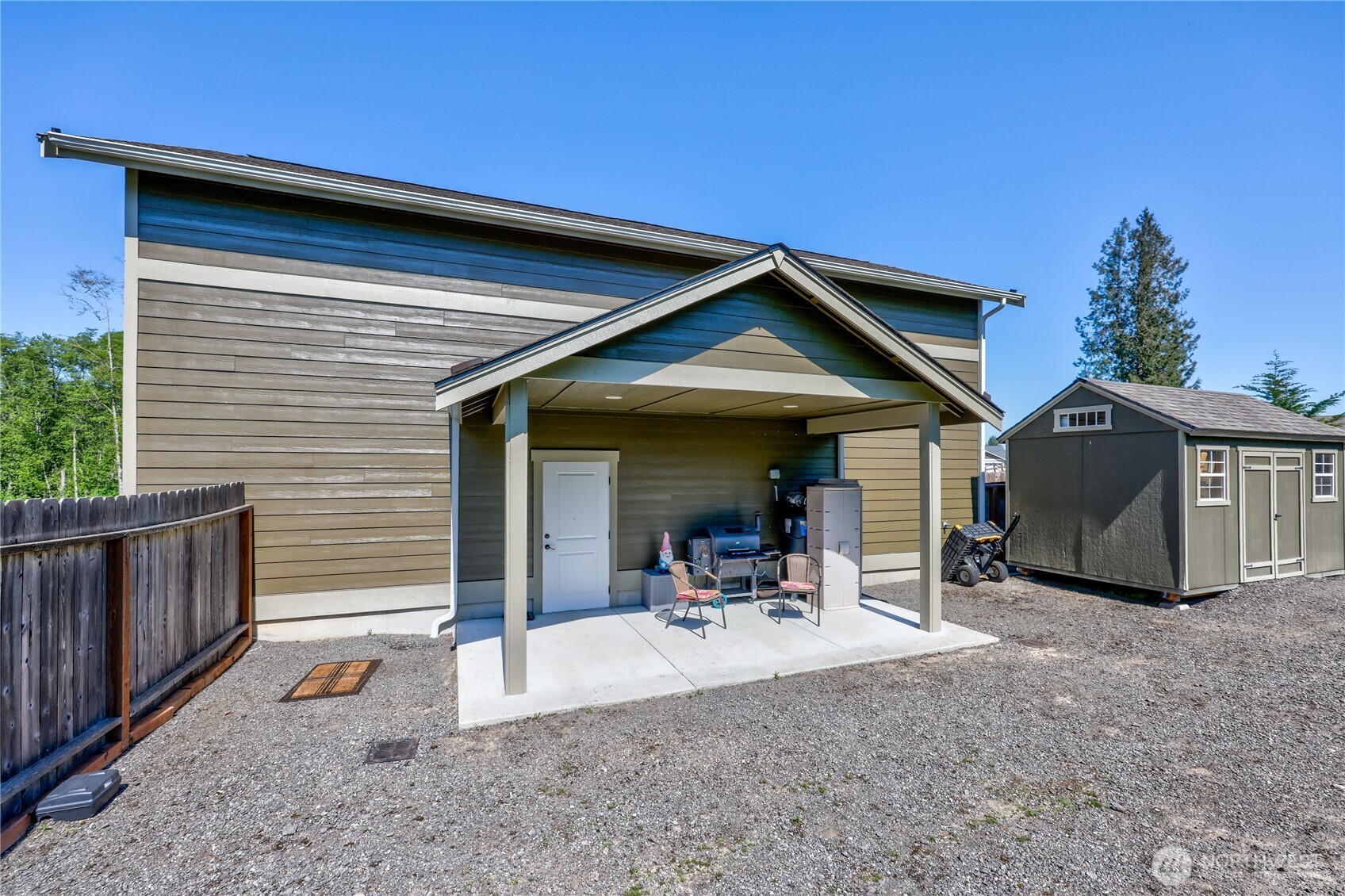 38603 Benchmark Avenue NE, Hansville, WA 98340