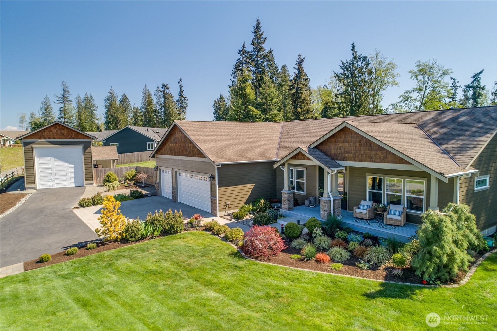 38603 Benchmark Avenue NE, Hansville, WA 98340