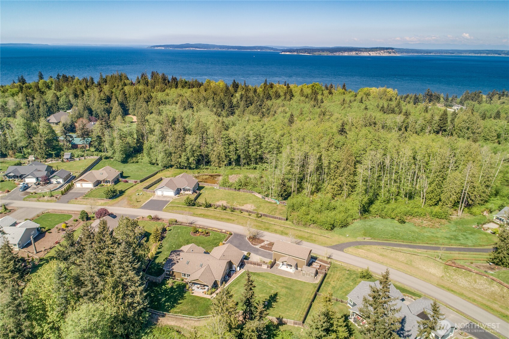 38603 Benchmark Avenue NE, Hansville, WA 98340