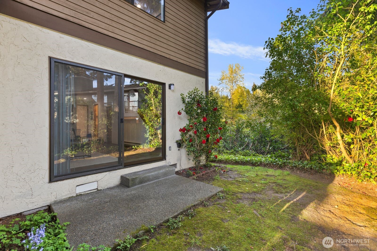 8017 NE 177th Court #504, Kenmore, WA 98028