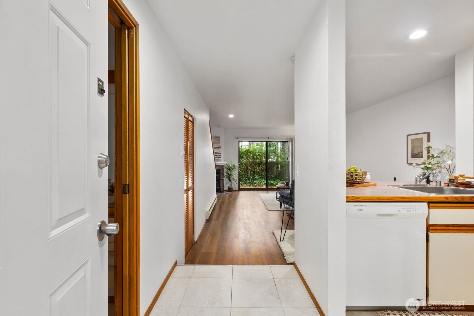 8017 NE 177th Court #504, Kenmore, WA 98028