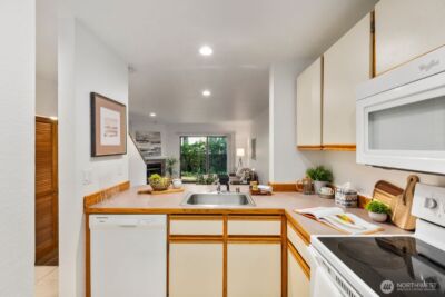 8017 NE 177th Court #504, Kenmore, WA 98028 - Photo 7