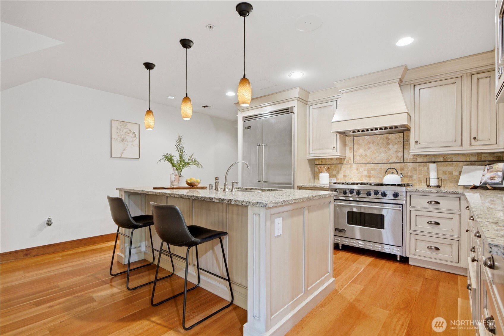 10620 NE 9th Place #TH-6, Bellevue, WA 98004