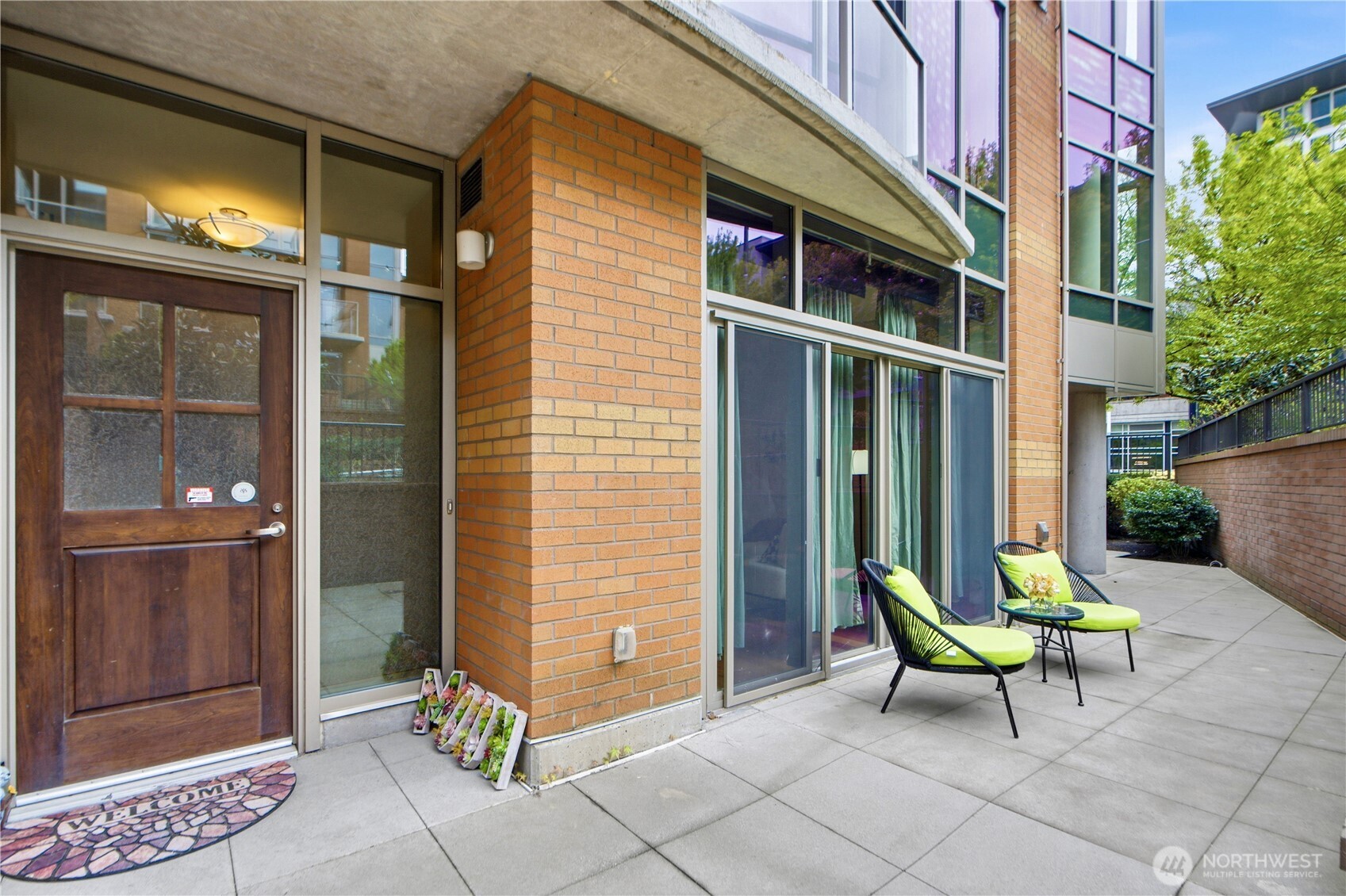 10620 NE 9th Place #TH-6, Bellevue, WA 98004