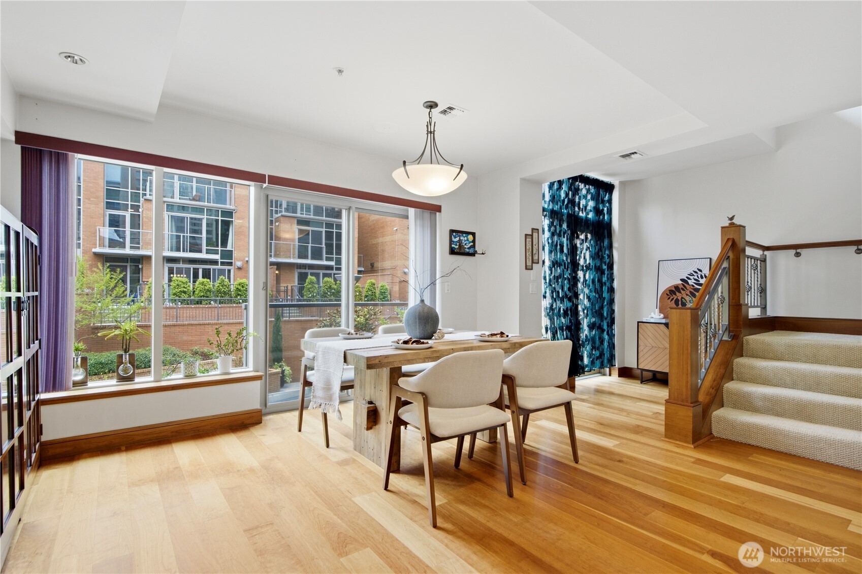 10620 NE 9th Place #TH-6, Bellevue, WA 98004