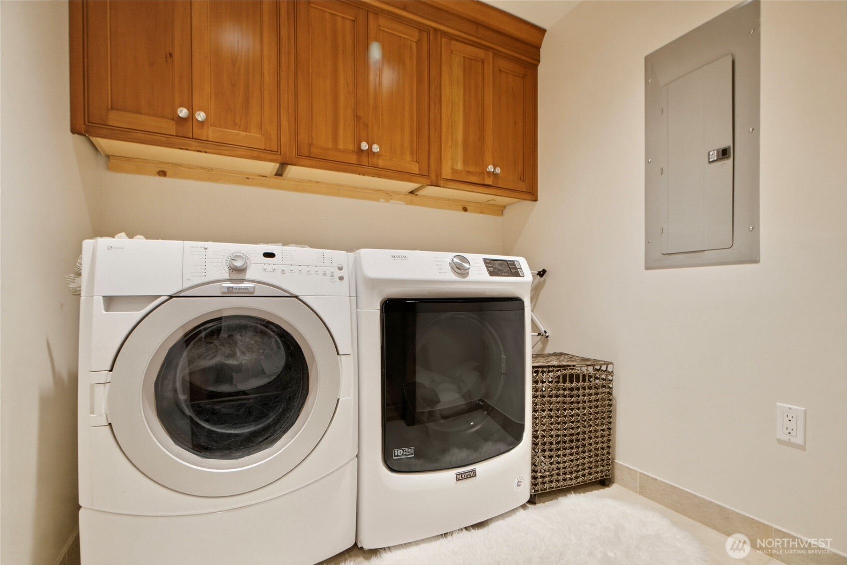 10620 NE 9th Place #TH-6, Bellevue, WA 98004