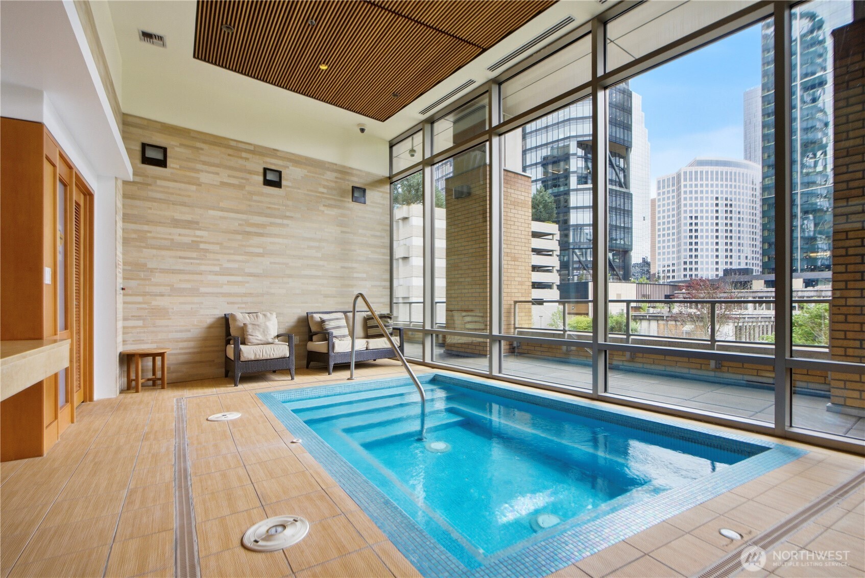 10620 NE 9th Place #TH-6, Bellevue, WA 98004