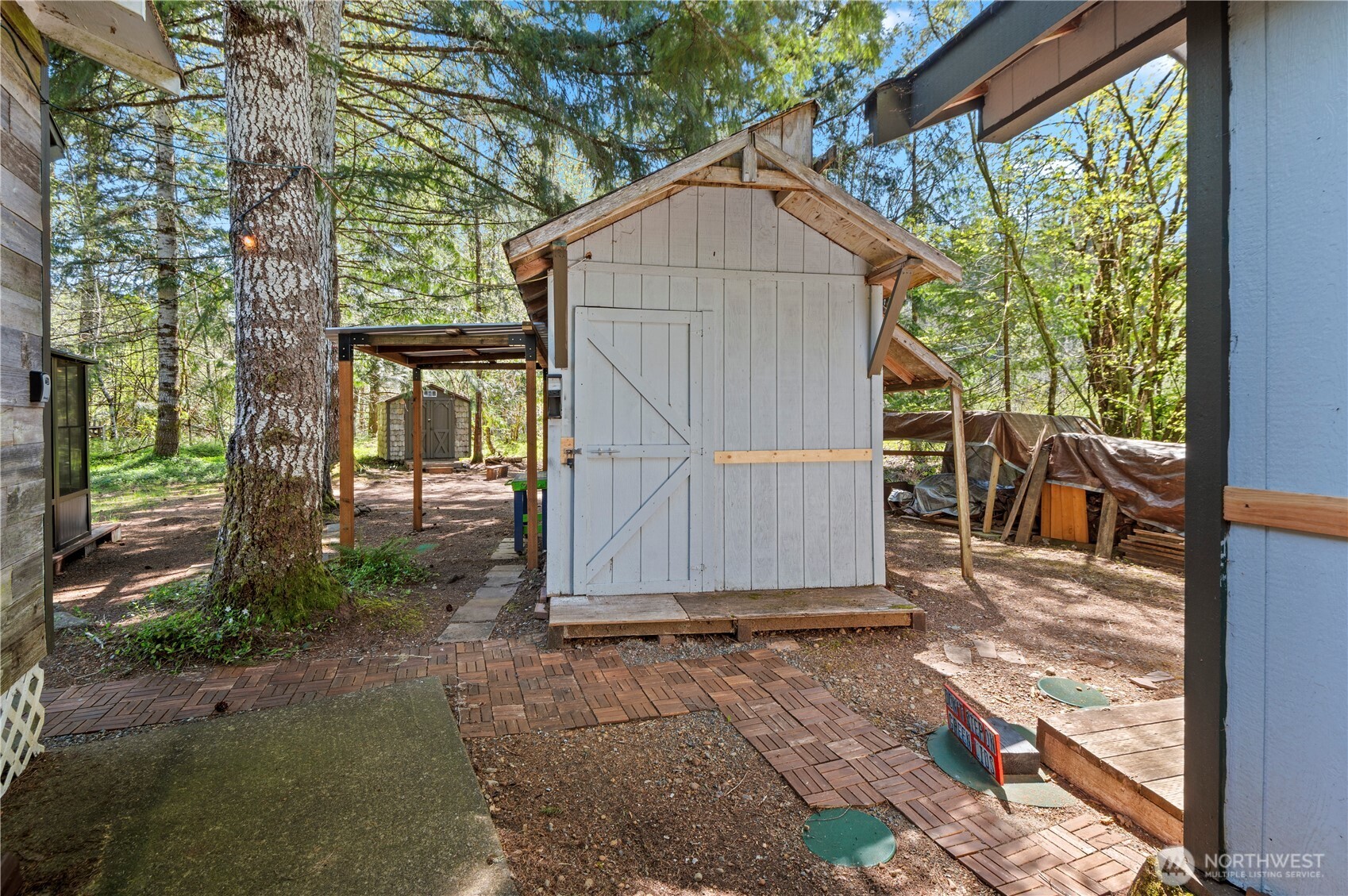211 N Mount Christie Drive , Hoodsport, WA 98548