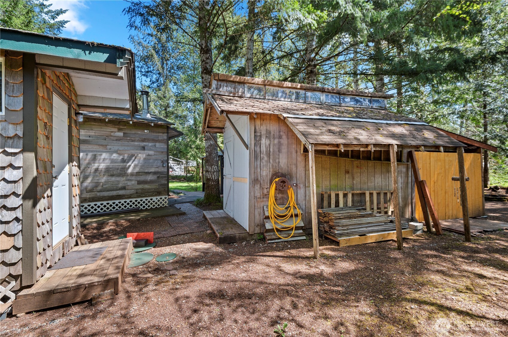 211 N Mount Christie Drive , Hoodsport, WA 98548