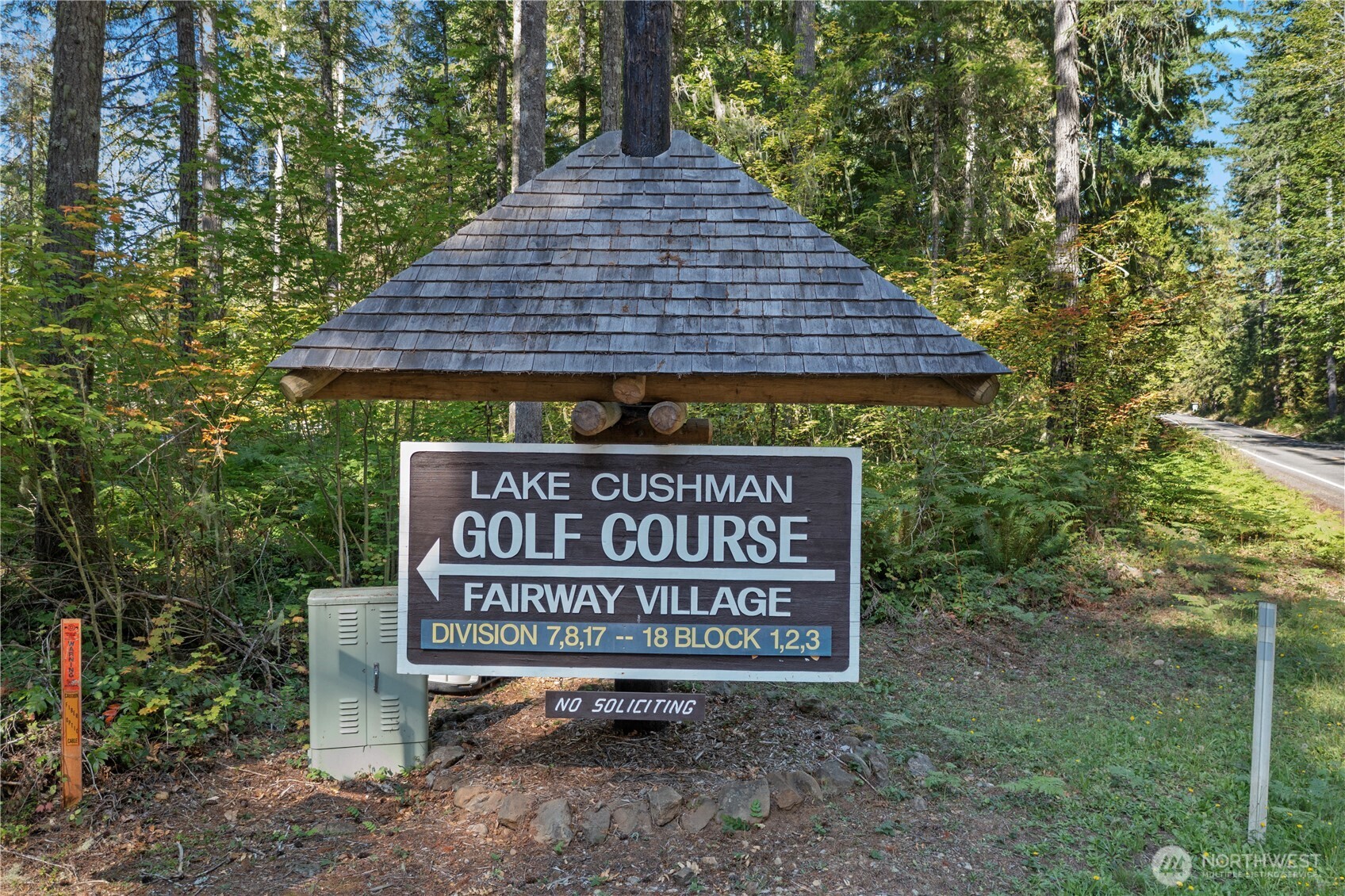 211 N Mount Christie Drive , Hoodsport, WA 98548