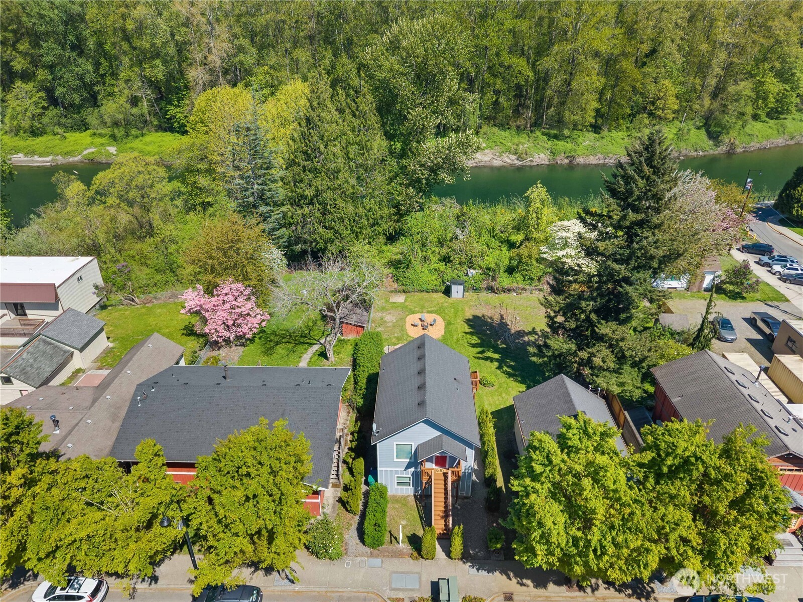 8084 Falls Avenue SE, Snoqualmie, WA 98065