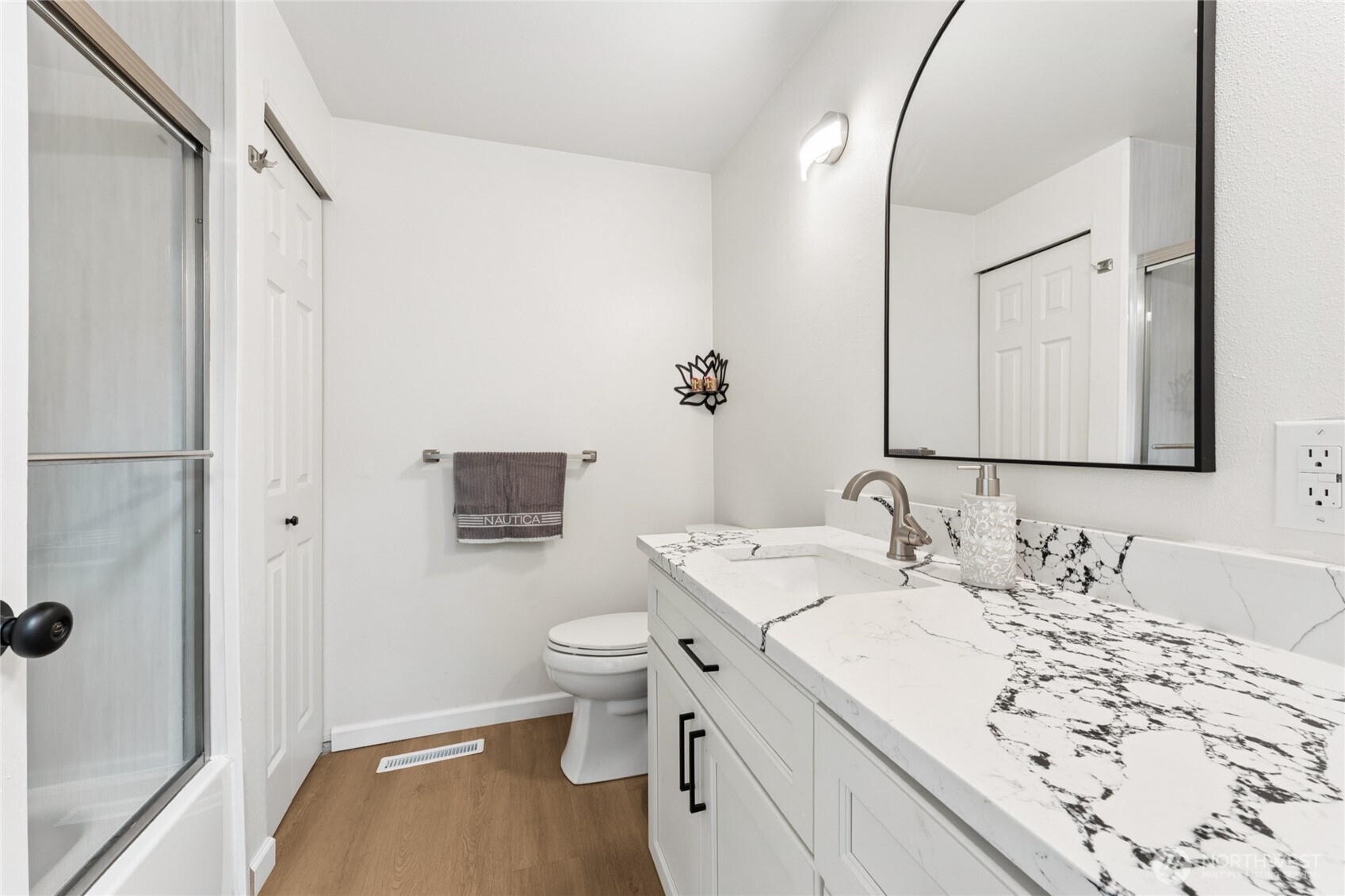 15422 Canyon Road E, Puyallup, WA 98375