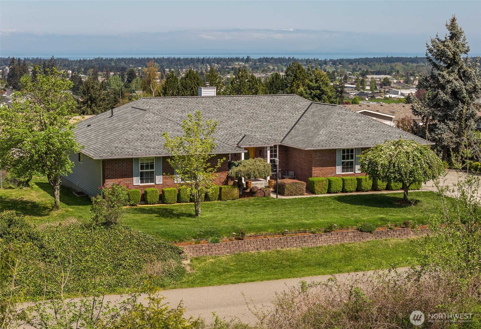 608 Reservoir Road , Sequim, WA 98382