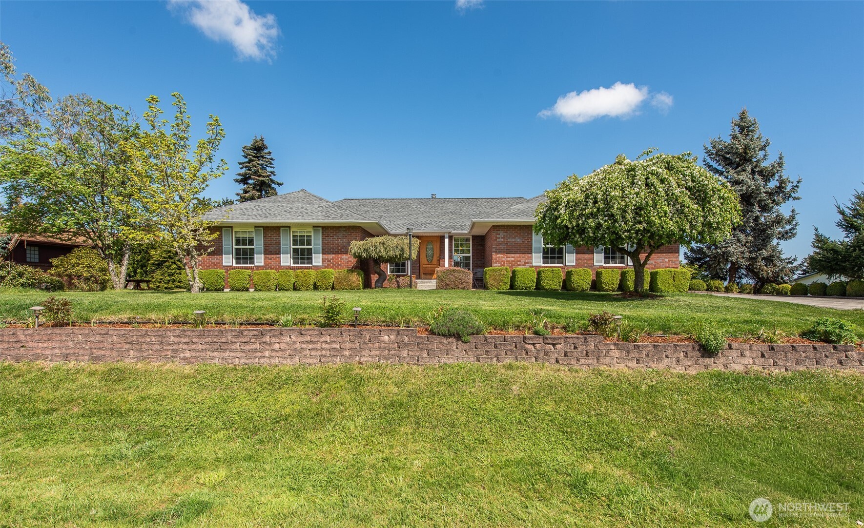 608 Reservoir Road , Sequim, WA 98382