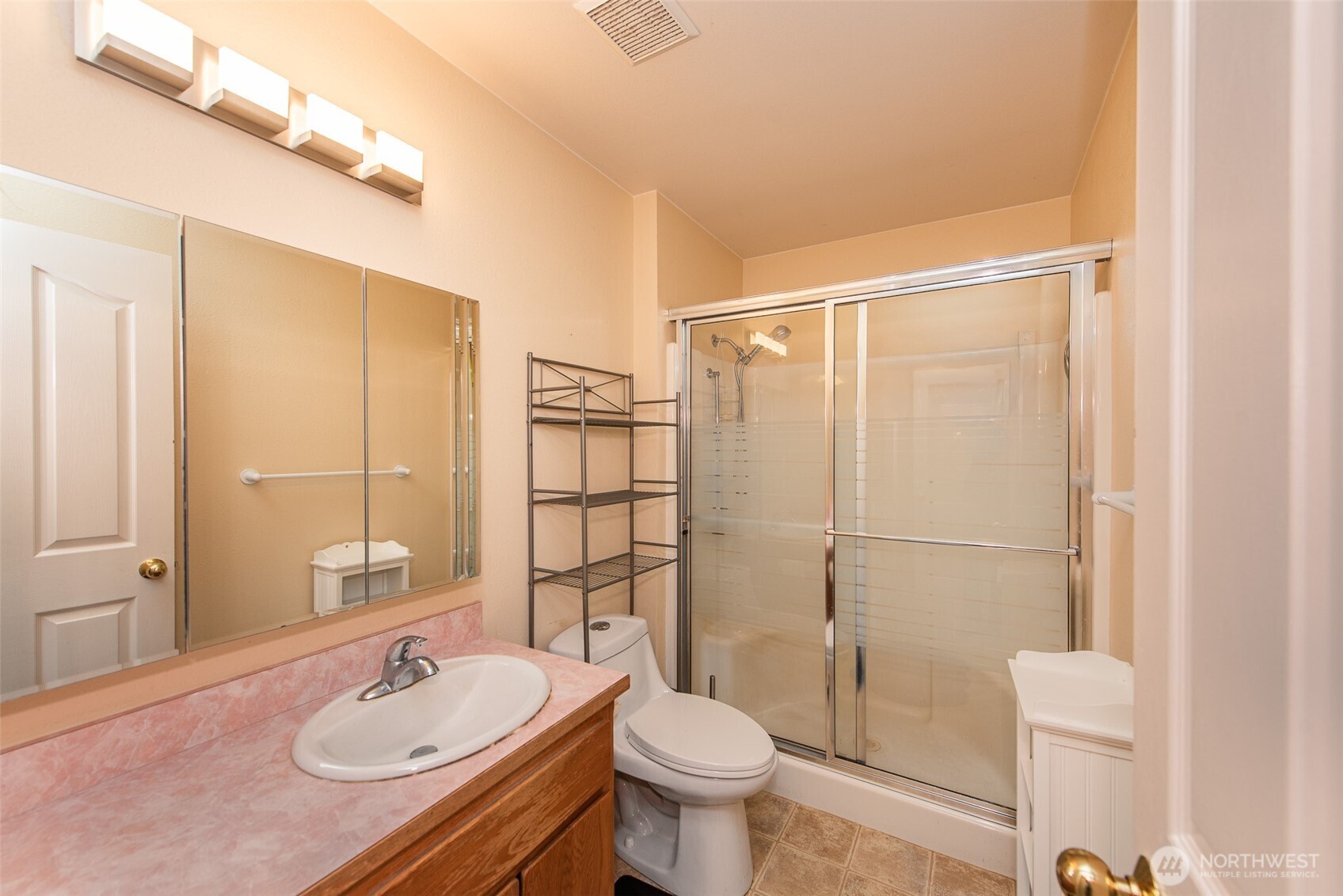 608 Reservoir Road , Sequim, WA 98382